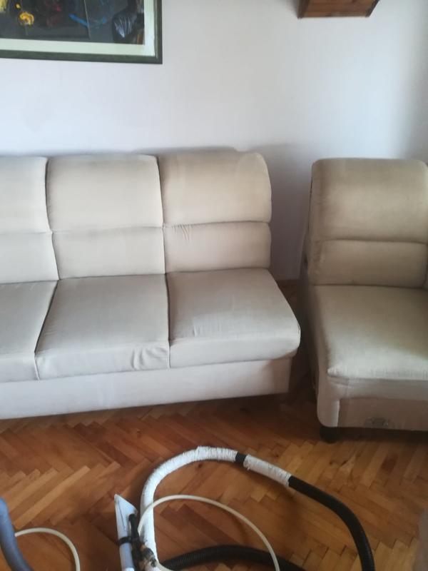 dubinski očišćen kauč